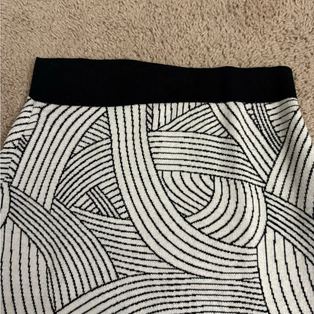 Anthropologie Maeve Jovana Sweater Pencil Skirt Black & White  Medium Geometric - Picture 4 of 5